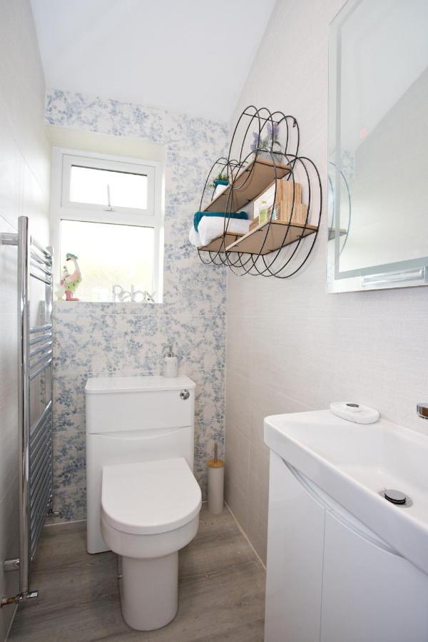 The Bearded Goat Den - A Rural Retreat At This Modern Holiday Cottage Saint Leonards Exteriér fotografie